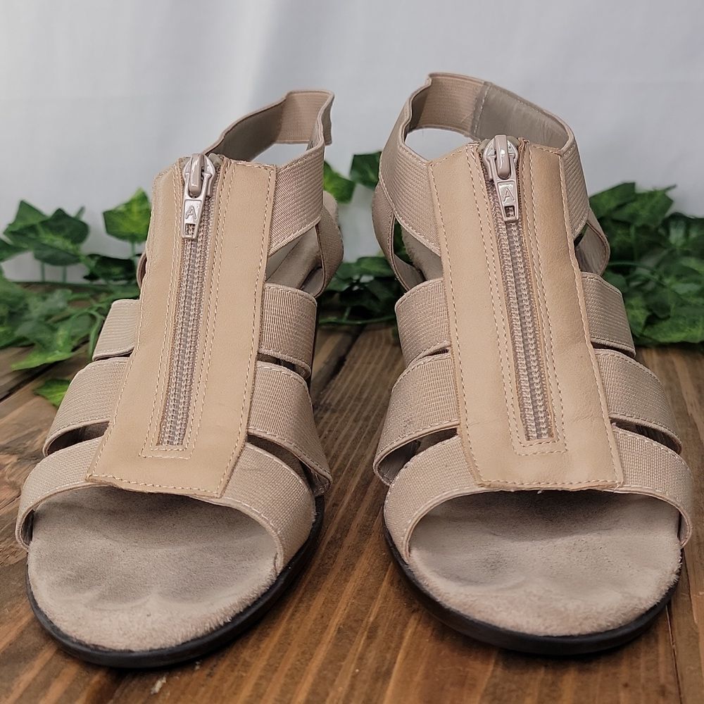 Aerosoles. A2. Heelrest. Beige Strappy Women's Sandals. Size 8.5. EUC - Picture 3 of 10